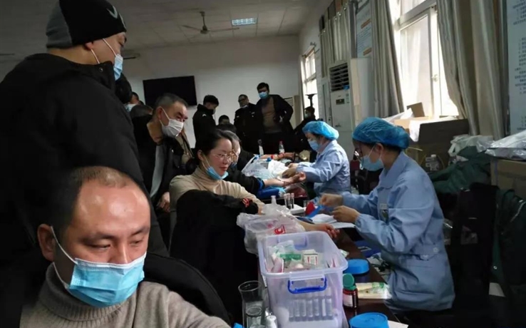 点滴热血汇聚，，，，，，，海博测评爱心转达